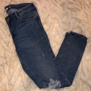 Old Navy Rockstar Super Skinny Distressed Denim